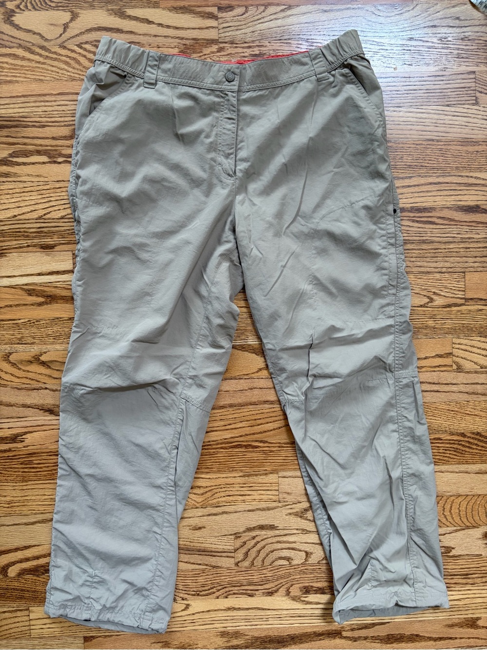 L.L. Bean Insect Shield Women's Cargo Hiking Camping Pants in Khaki